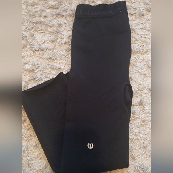 Lululemon Athletica laser cut leggings 4 - Picture 5 of 8